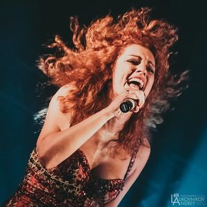 Голая Юлия Коган Певица